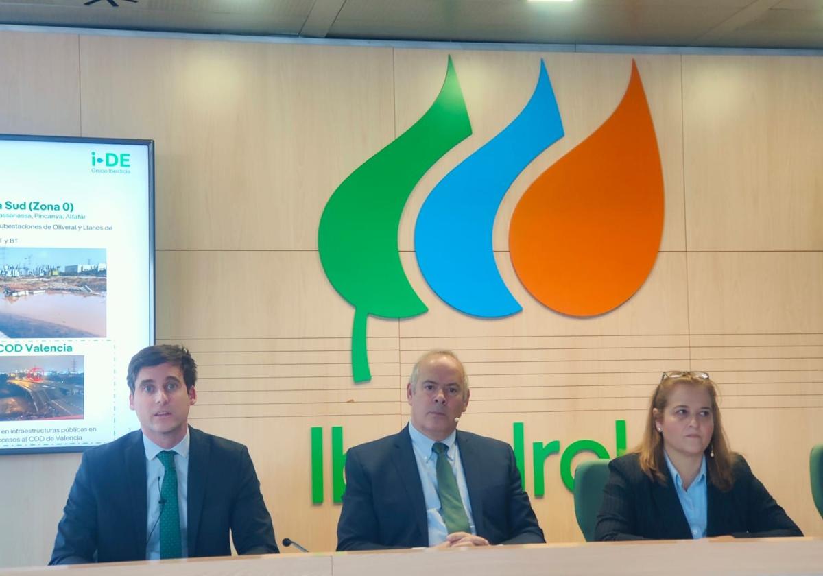 Guillermo Raga, Mario Ruiz-Tagle y Eva Mancera en la presentación de este jueves.