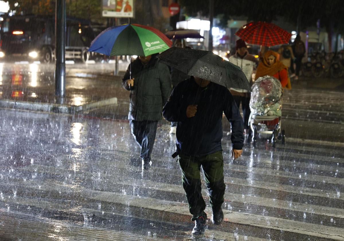 Aemet prevé lluvias generalizadas y chubascos localmente fuertes hoy en la Comunitat