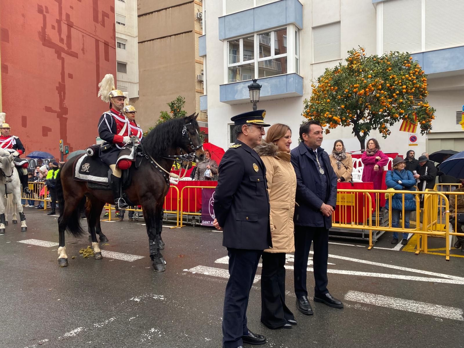 Las mascotas de Valencia, fieles a su cita con la bendición de Sant Antoni