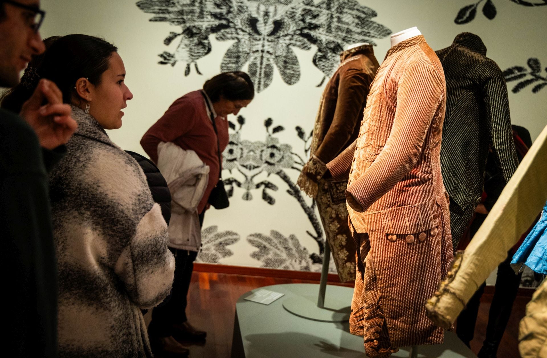 La espectacular colección de trajes de una ilustre familia valenciana