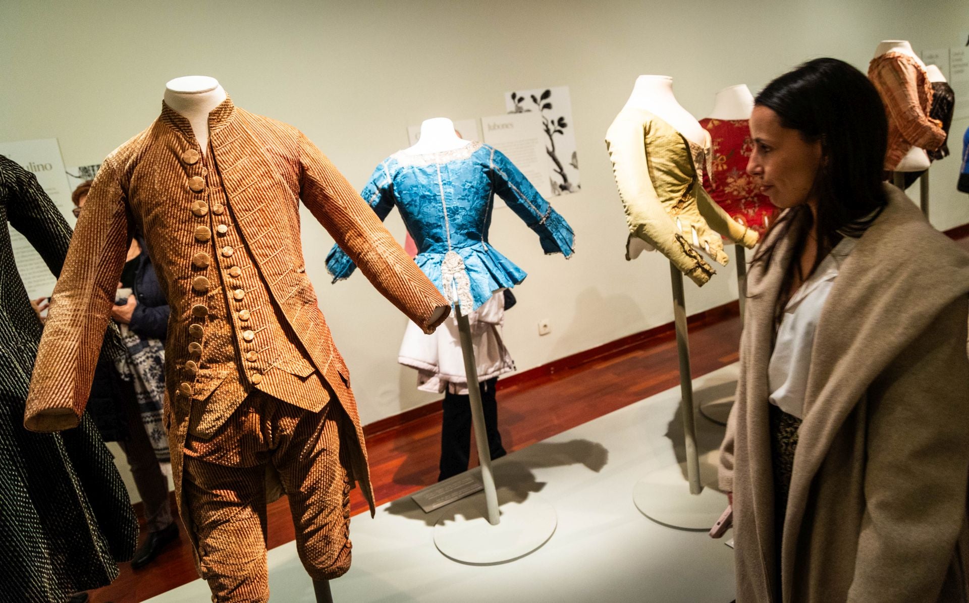 La espectacular colección de trajes de una ilustre familia valenciana