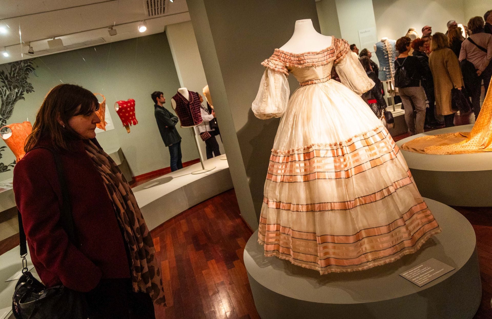 La espectacular colección de trajes de una ilustre familia valenciana