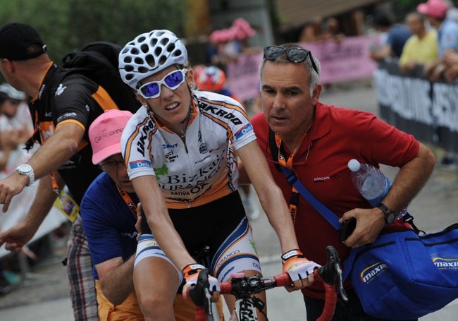 Anna Sanchis, en una etapa. del Giro de 2013.