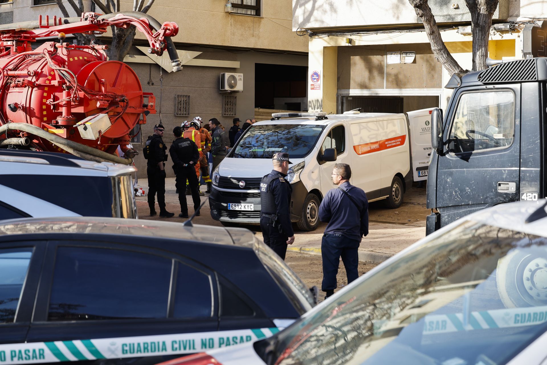 Derrumbe en Benetússer: un muerto y un herido en un garaje de Benetússer