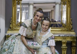 Berta Peiró y Lucía García, durante su proclamación el pasado octubre, vivirán este fin de semana sus Exaltaciones.