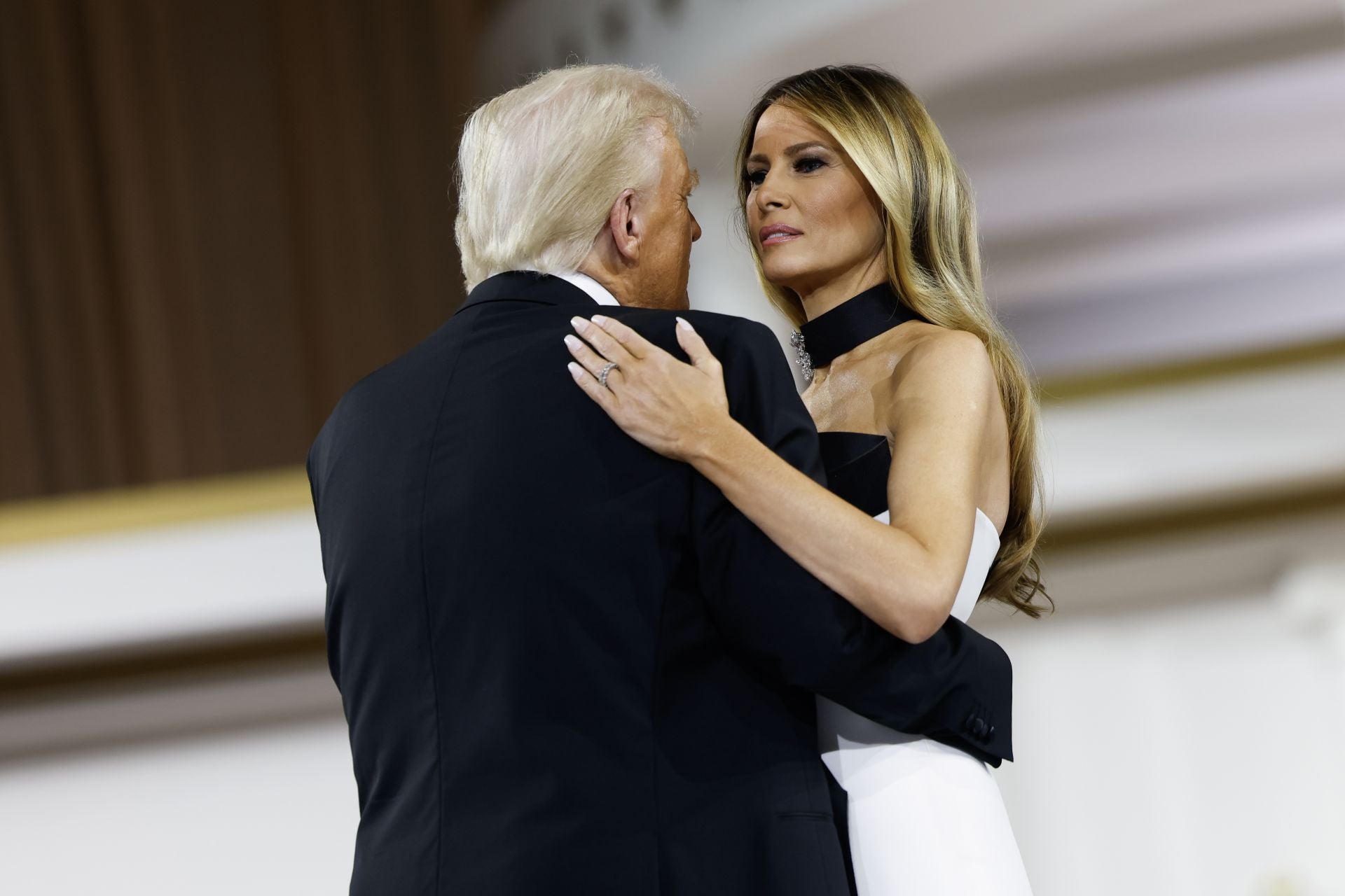 Los impecables looks de Ivanka y Melania Trump en el baile del Comandante en Jefe