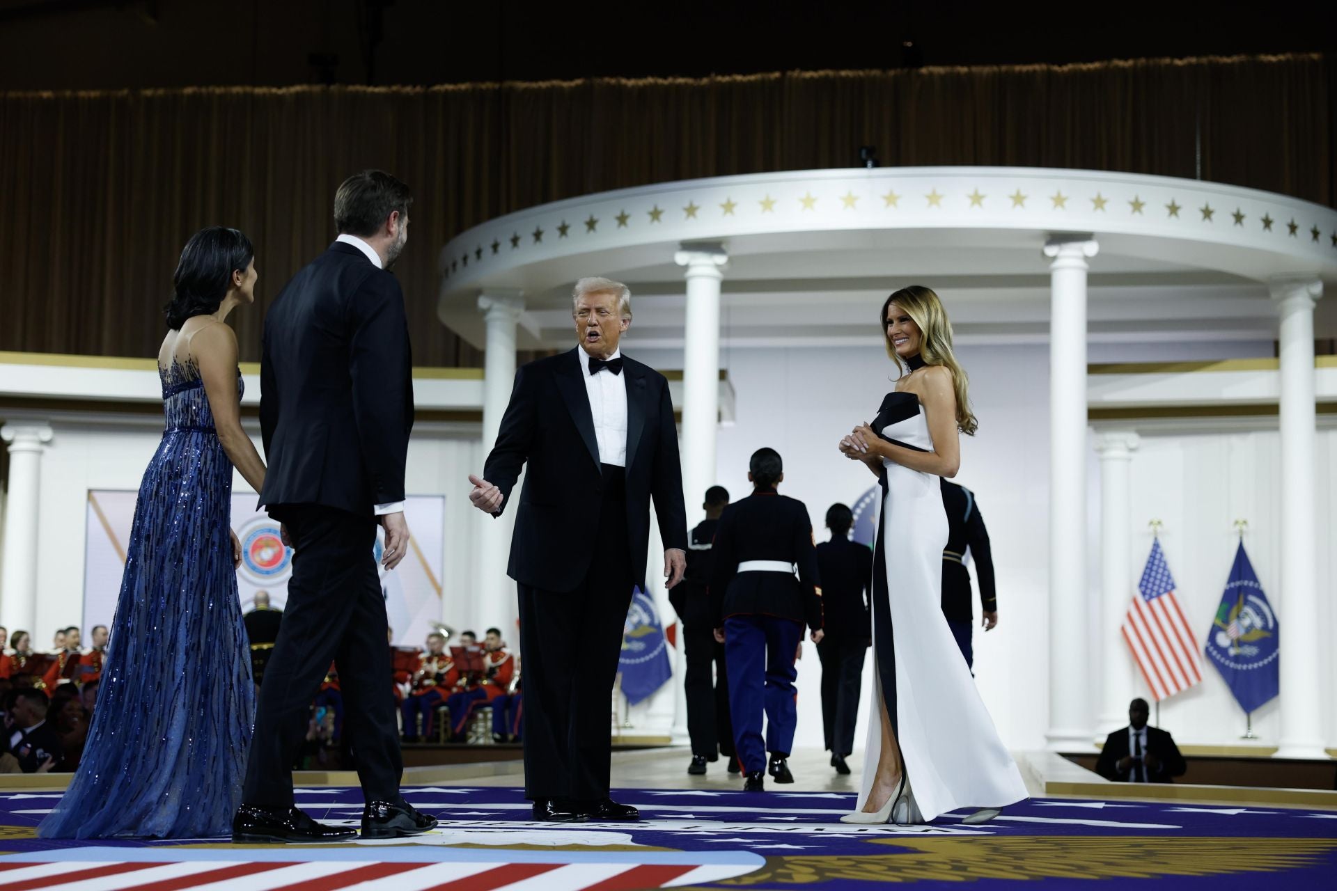 Los impecables looks de Ivanka y Melania Trump en el baile del Comandante en Jefe