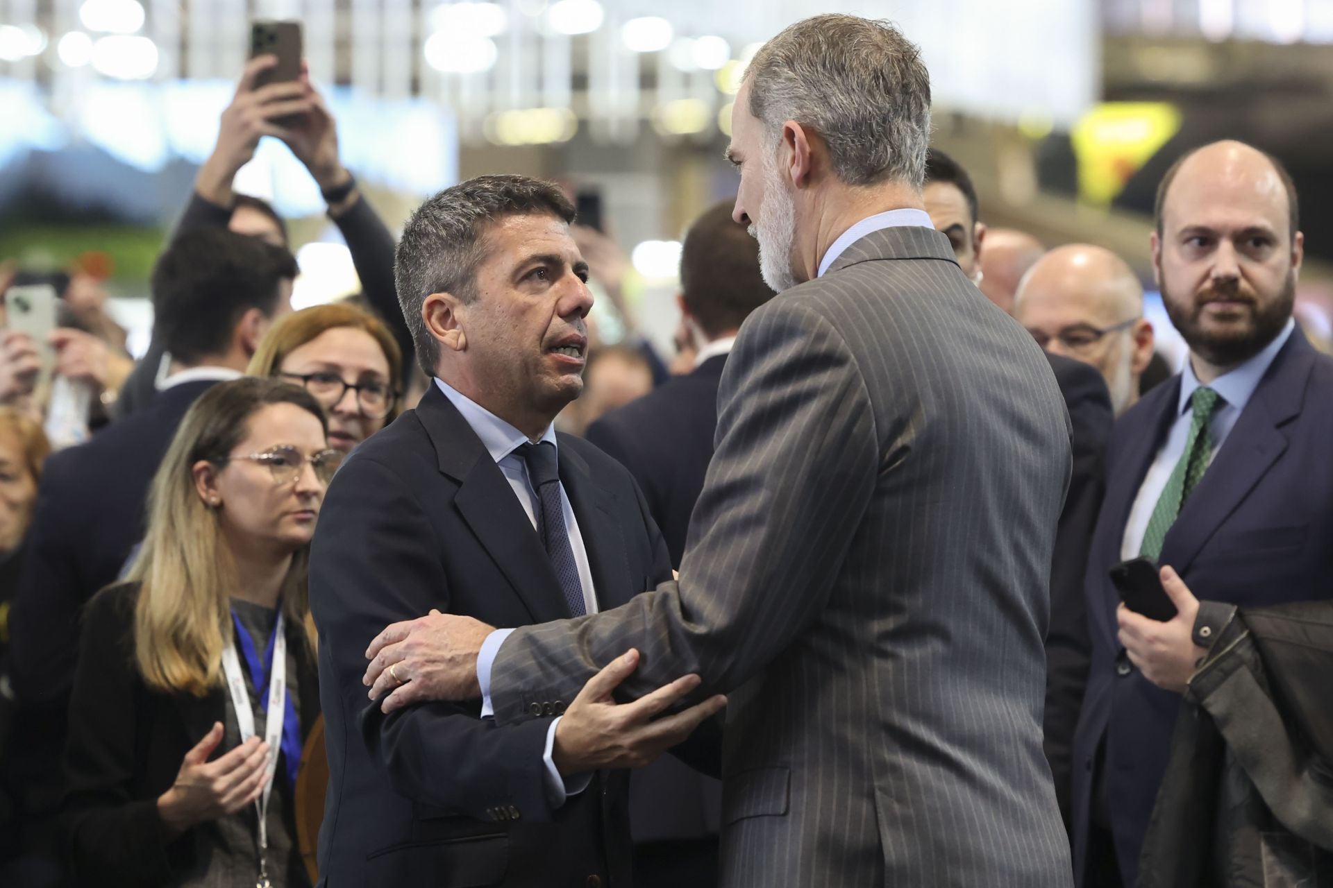 Fotos: los Reyes visitan el stand de la Comunitat Valenciana en Fitur