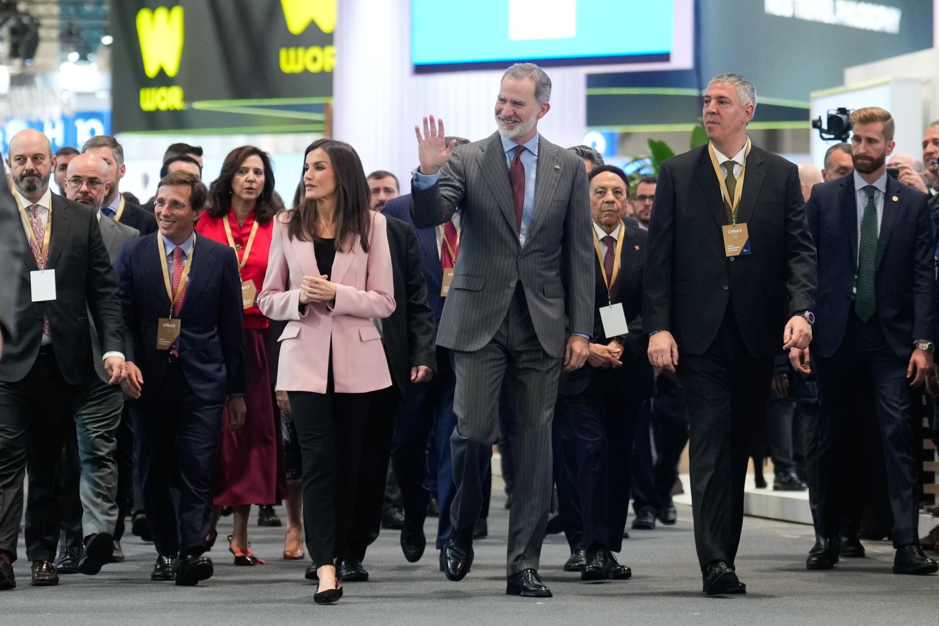 Fotos: los Reyes visitan el stand de la Comunitat Valenciana en Fitur