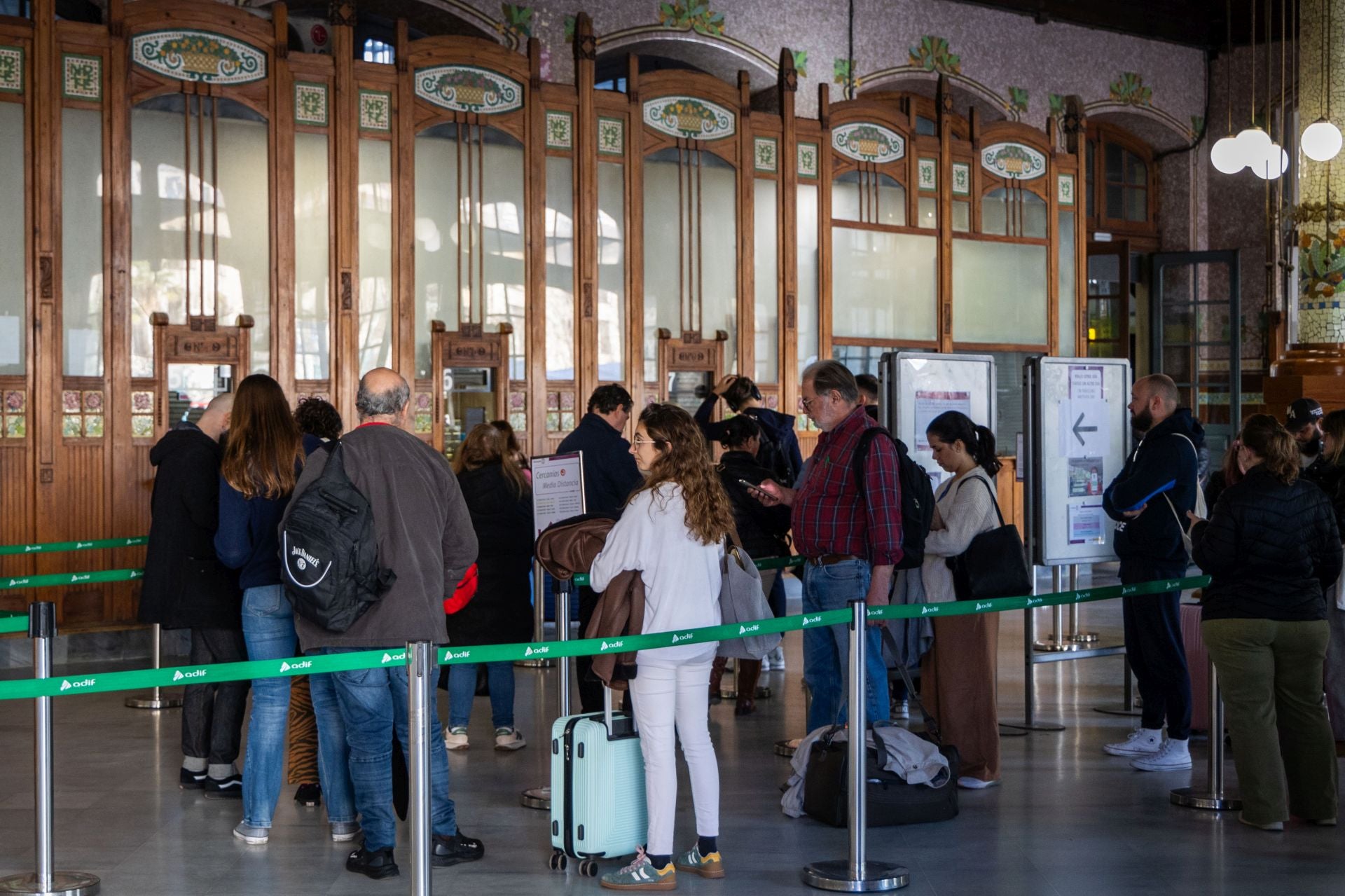 Clamor entre estudiantes y trabajadores contra el fin de la gratuidad de los viajes de Cercanías