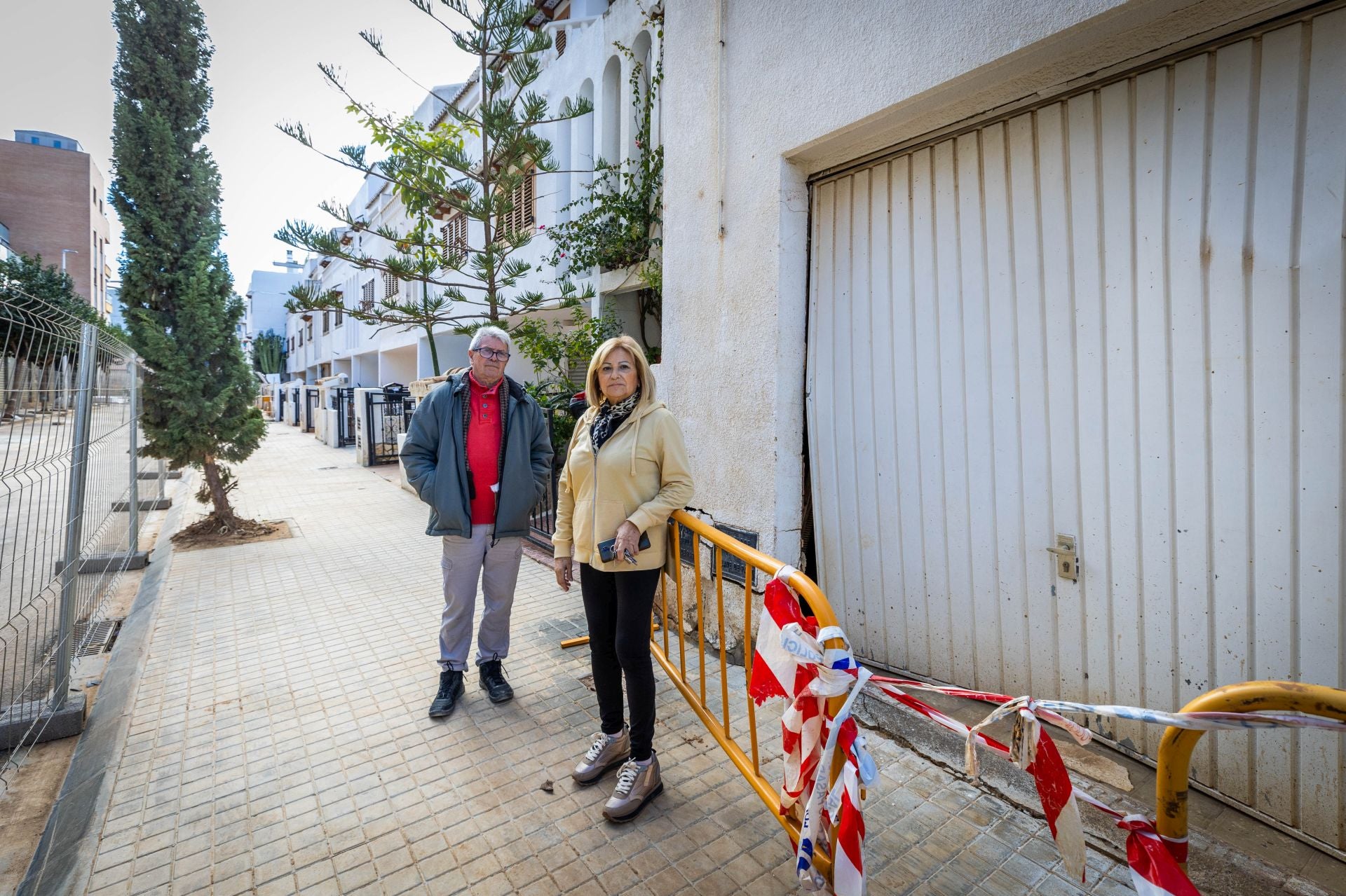 FOTOS | El mapa de las viviendas dañadas por la dana: Los últimos vecinos de la calle fantasma de Catarroja