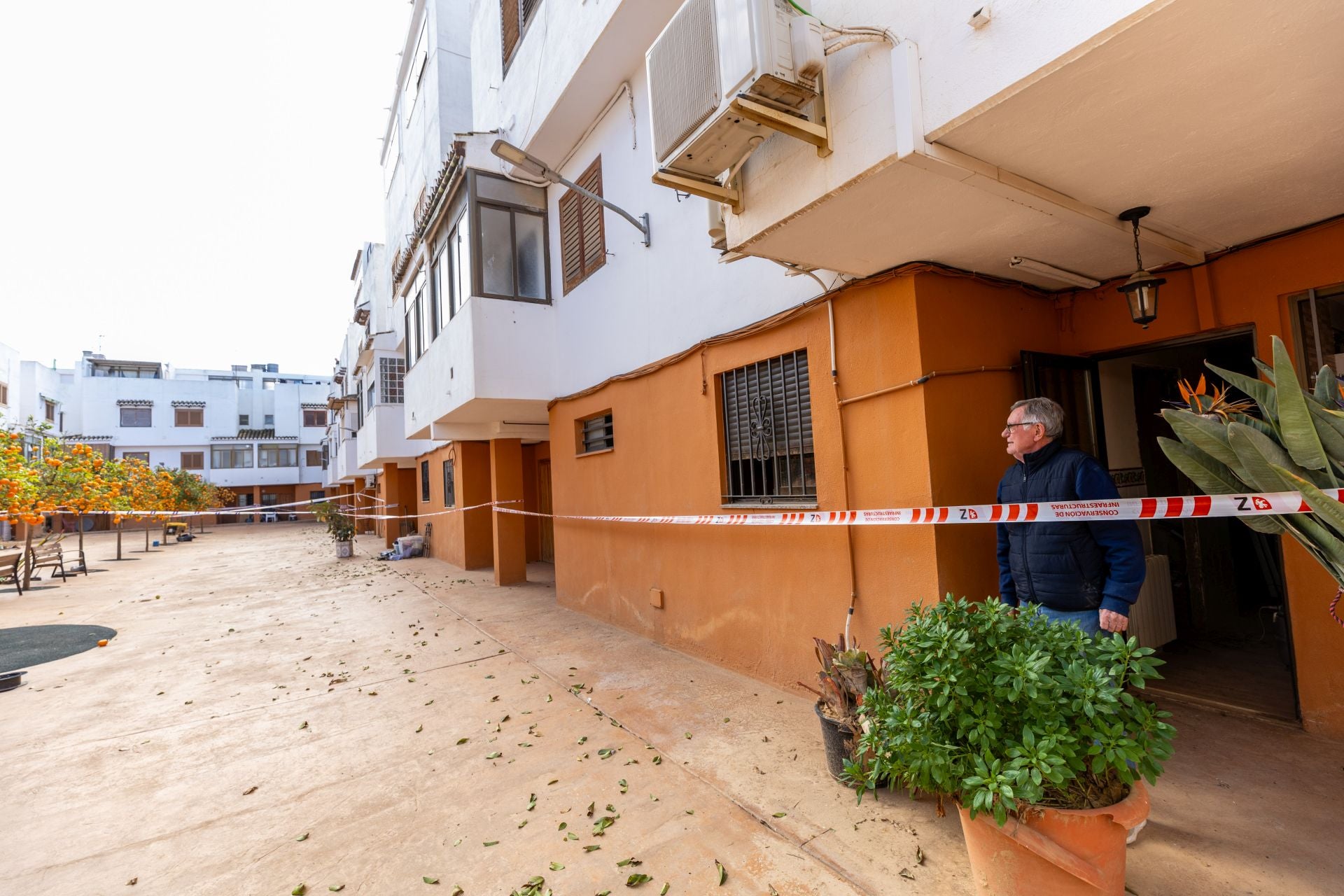 FOTOS | El mapa de las viviendas dañadas por la dana: Los últimos vecinos de la calle fantasma de Catarroja