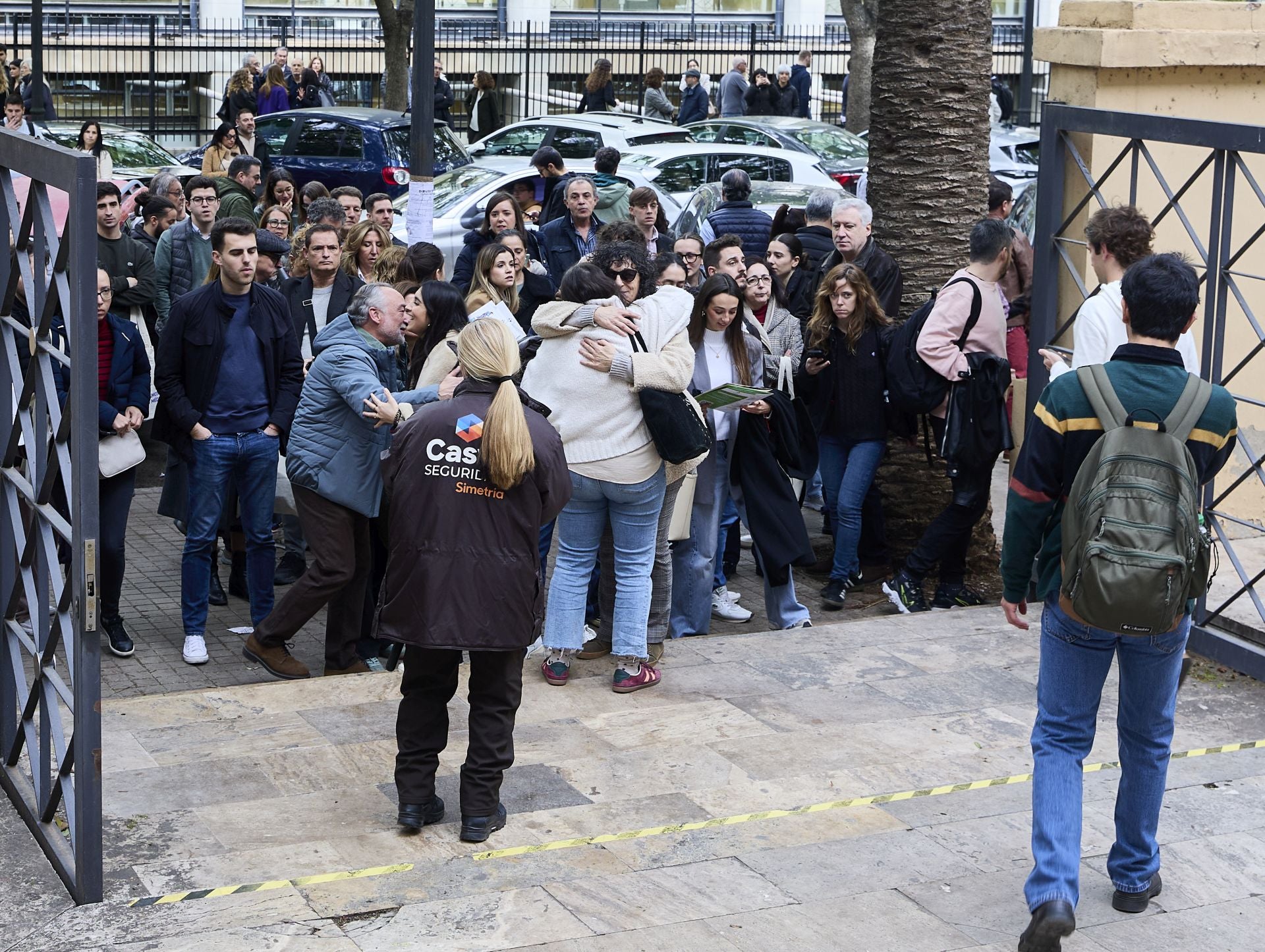 El examen de su vida: Casi 4.000 personas se presentan al MIR en la Comunitat