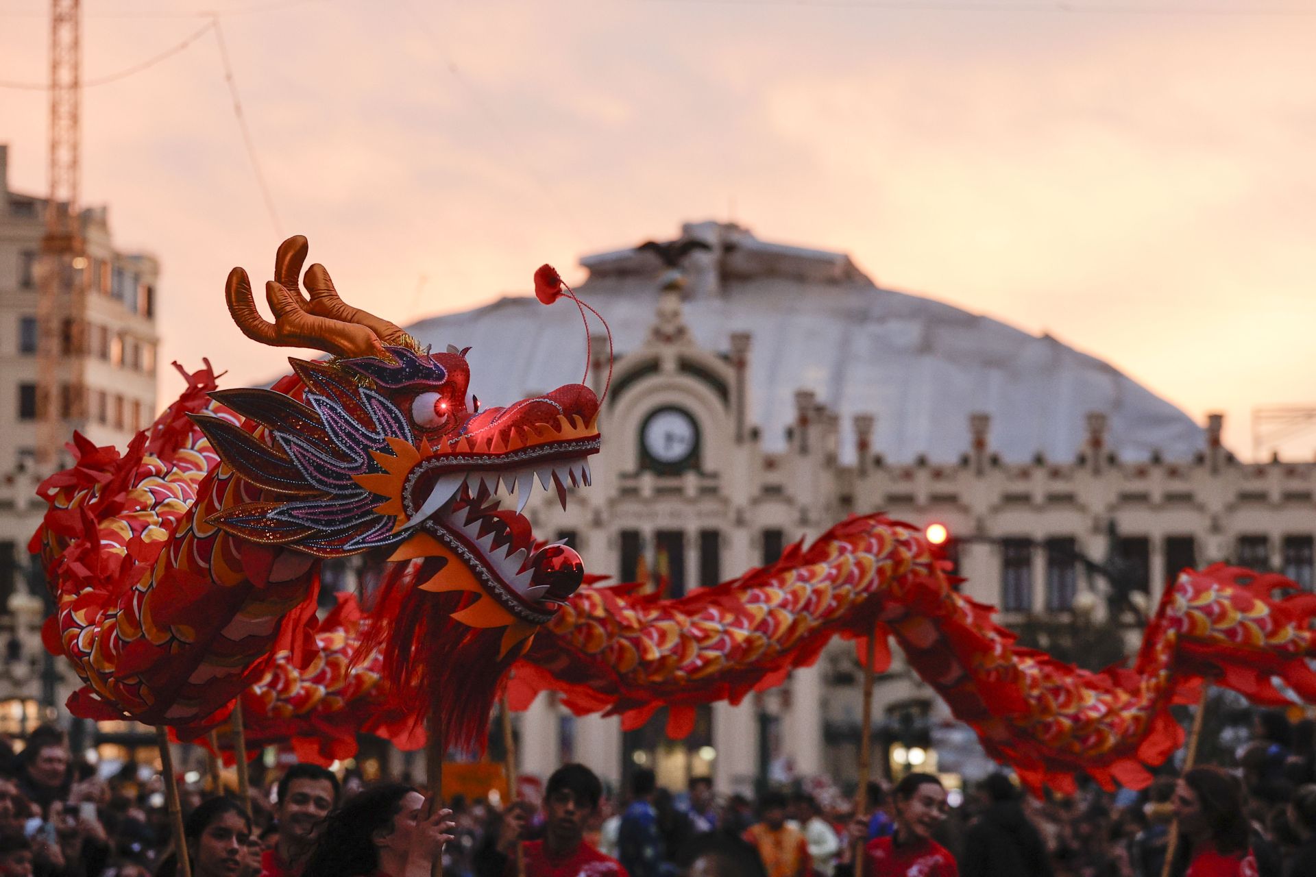 Valencia celebra el Año Nuevo Chino por todo lo alto