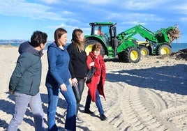 La alcaldesa de Valencia,María José Catalá, junto al concejal de Área de Mejora Climática y Gestión del Agua, Carlos Mundina.