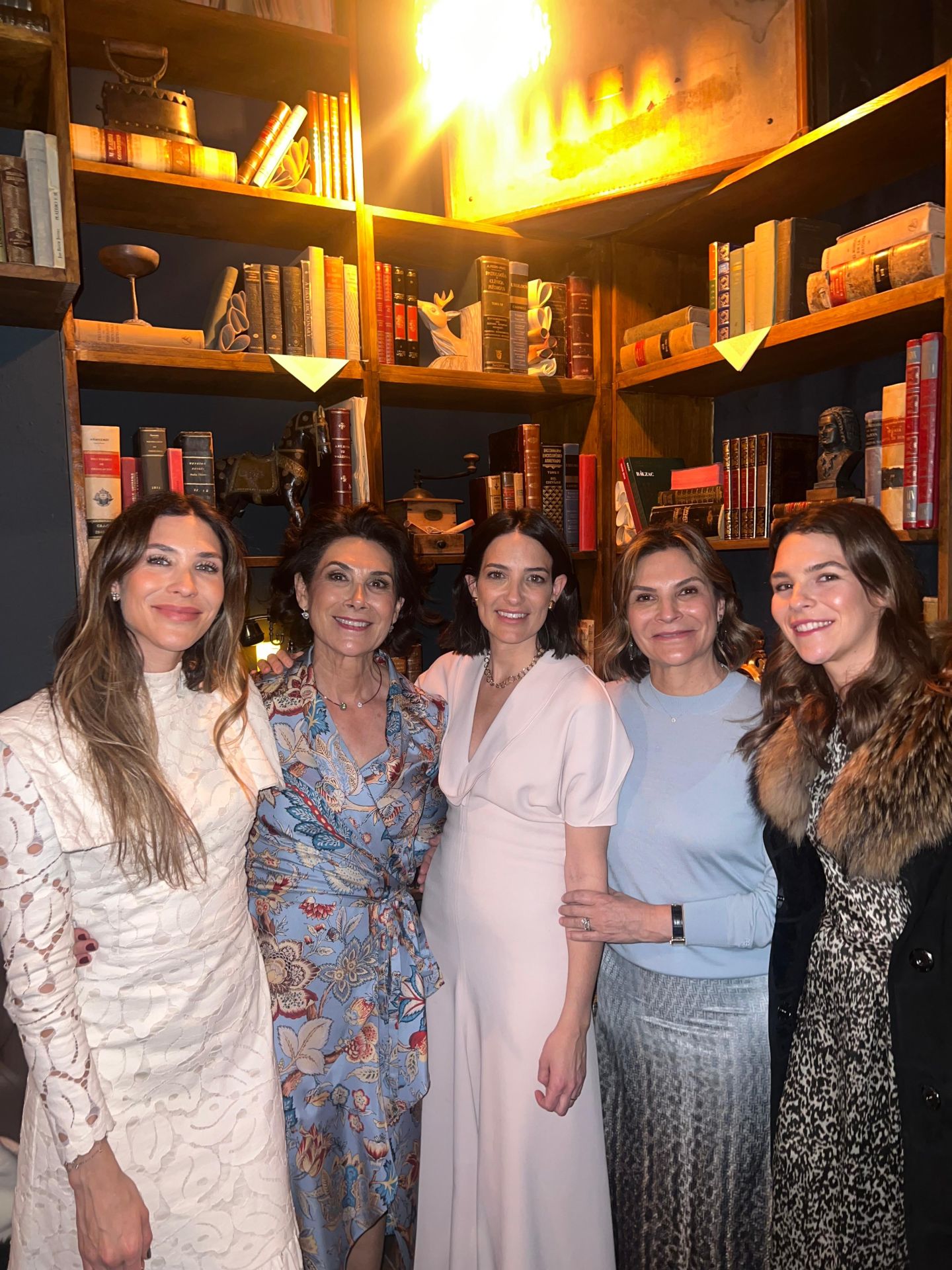 María Payá, Ana Serratosa, Lucía Payá, Begoña Serratosa y Begoña Martinavarro.