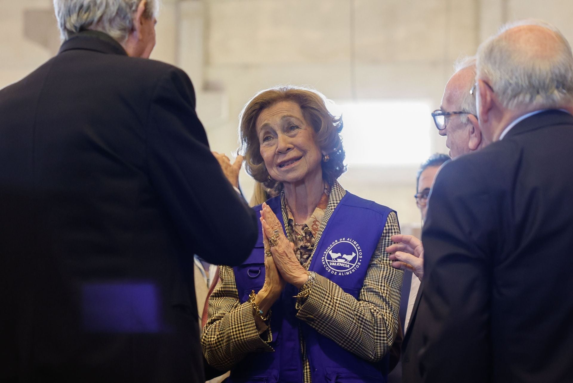 Doña Sofía visita el Banco de Alimentos de Valencia