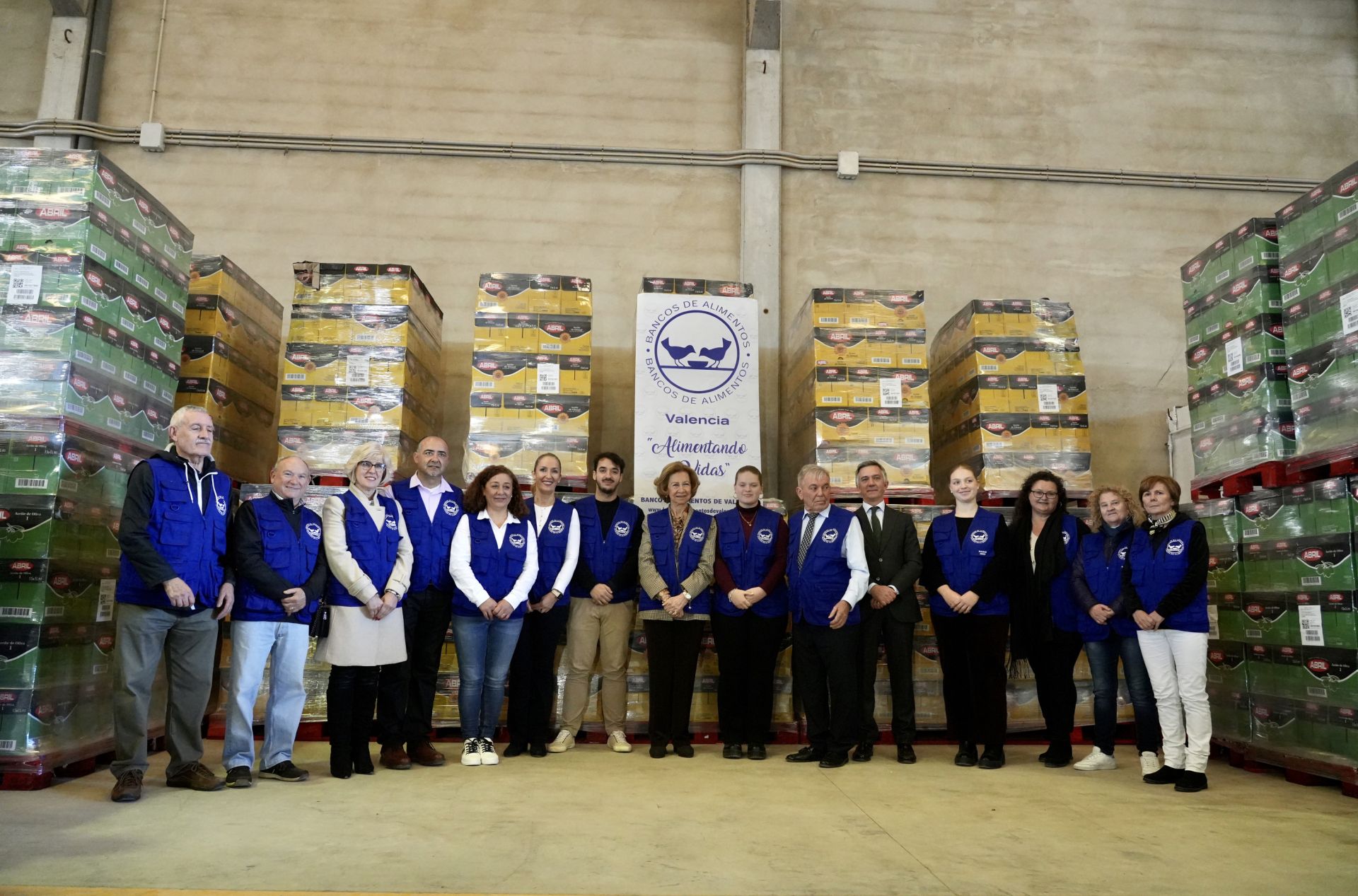 Doña Sofía visita el Banco de Alimentos de Valencia