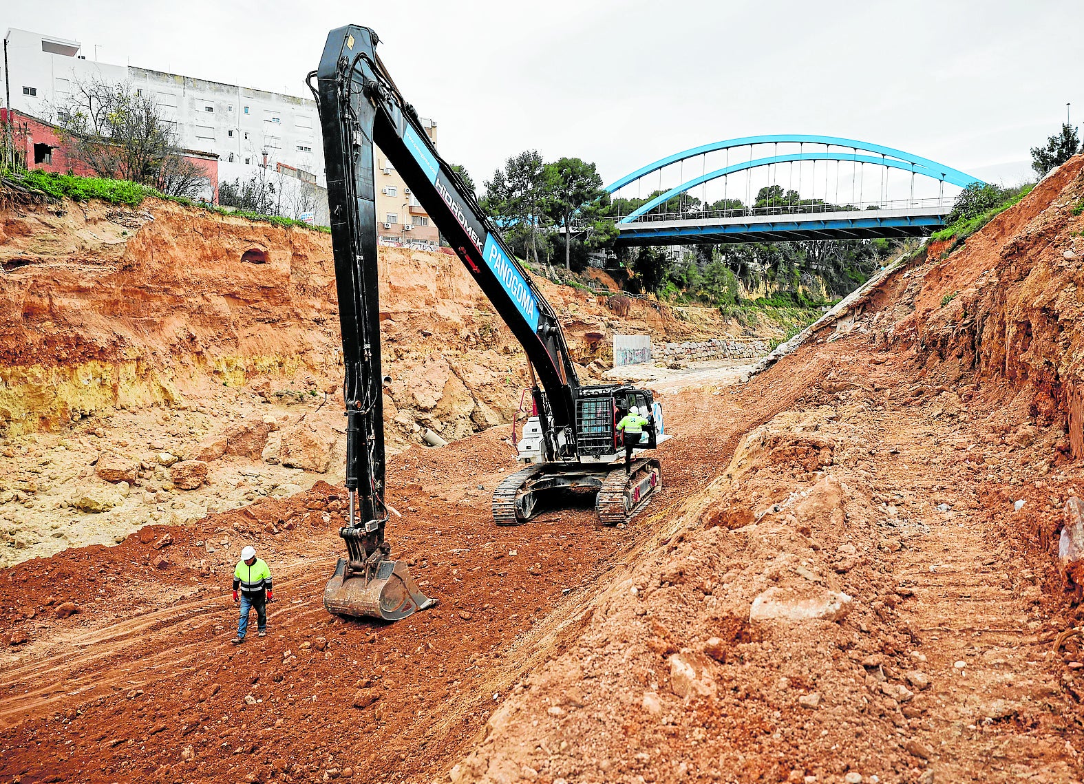 Obras de la CHJ en Torrent.