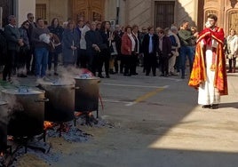 Bendición de las famosas calderas de Sant Blai de Estivella.