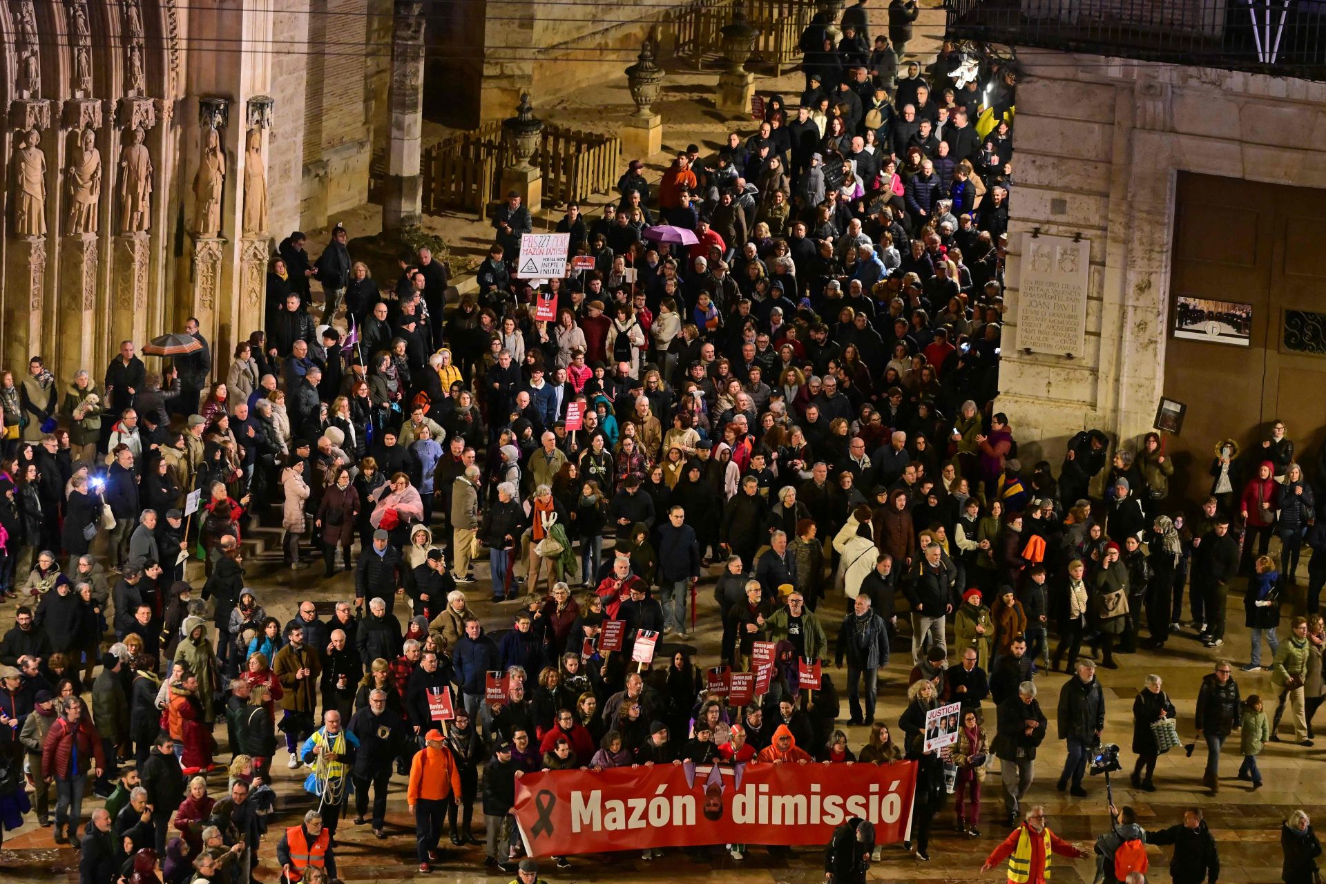 FOTOS | Manifestación en Valencia contra la gestión de la dana y para exigir la dimisión de Mazón
