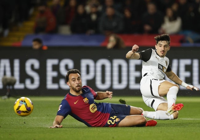 Eric Garcia y Diego López, en el Estadi Olímpic Lluís Companys.
