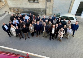 Foto de familia de los asistentes a la reunión de este lunes en Bugarra.