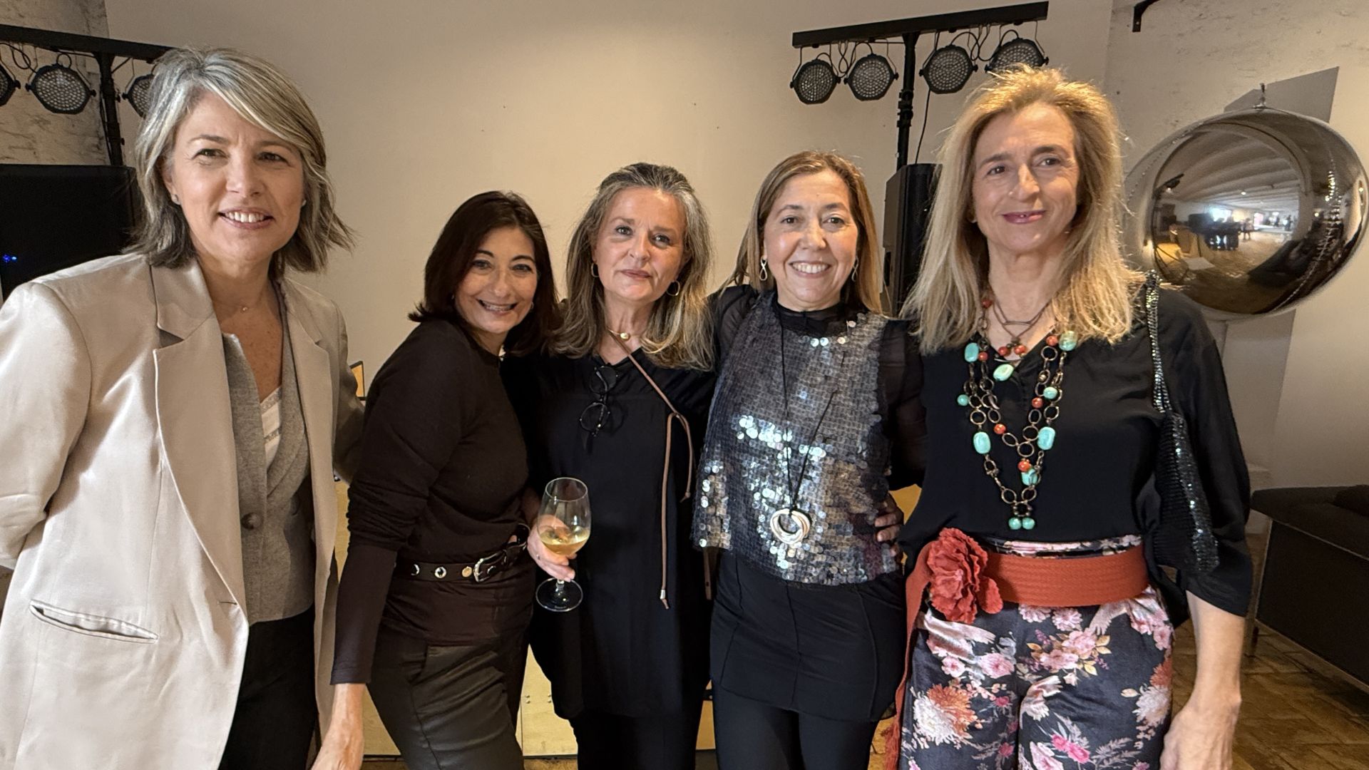 Rosana Soler, Inma Domingo, Eva Gallego, Marta Vanaclocha y Carmen Sánchez.