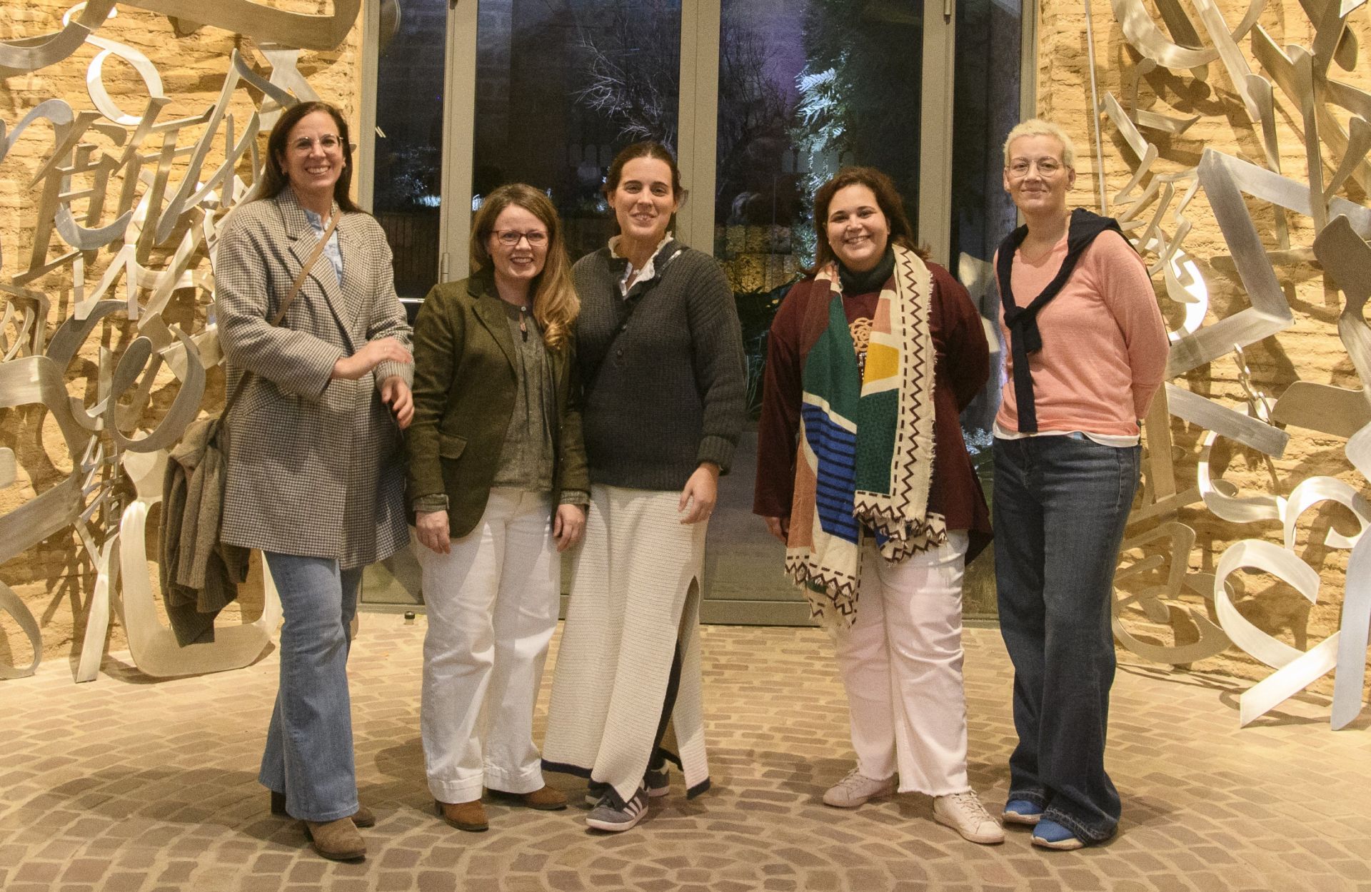 Algunas de las visitantes del Club Cámara al Centro de Arte Hortensia Herrero. 