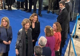 La Reina Emérita, Sofía, junto a la alcaldesa de Valencia, María José Catalá.