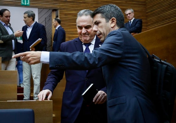 Mazón junto a Gan Pampols, en Les Corts.