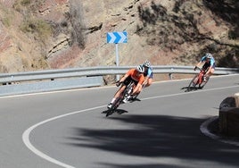 Ciclistas durante una etapa