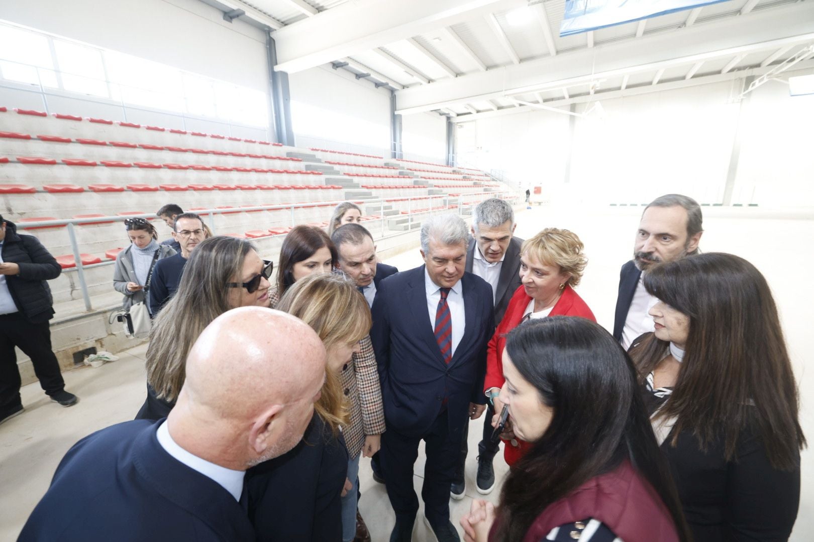 Fotos: Joan Laporta visita la zona cero de la dana en Valencia