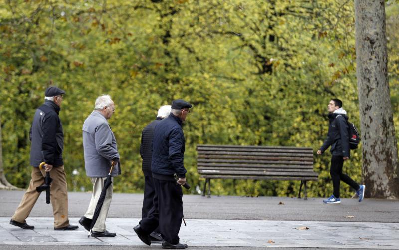 La pensión vitalicia que se puede cobrar cuando fallece un familiar y a la que tienen derecho desde abuelos hasta nietos