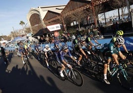 Final de una etapa de la Volta en Valencia, en una imagen de archivo.