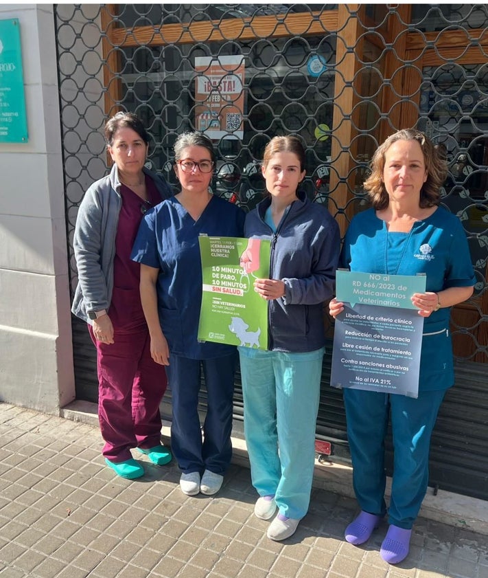 Imagen secundaria 2 - Los veterinarios cierran sus clínicas en protesta por las restricciones en la medicación de los animales