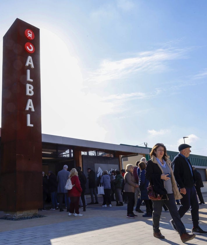 Imagen secundaria 2 - La estación de Albal.