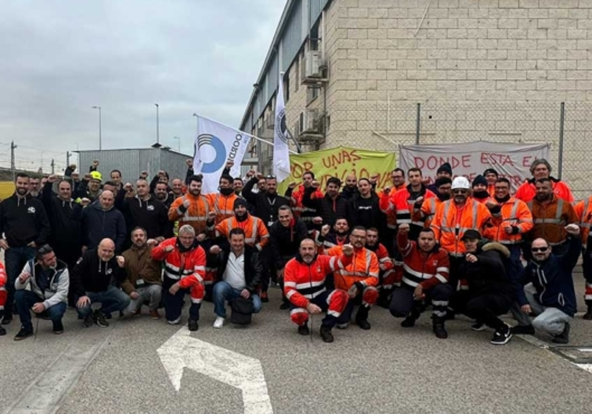 Trabajadores de Kalmar Valencia, en uno de los dos días de huelga.