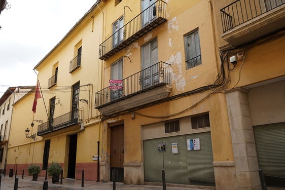 El inmueble adquirido por el Ayuntamiento, junto a la Casa de la Joventut.