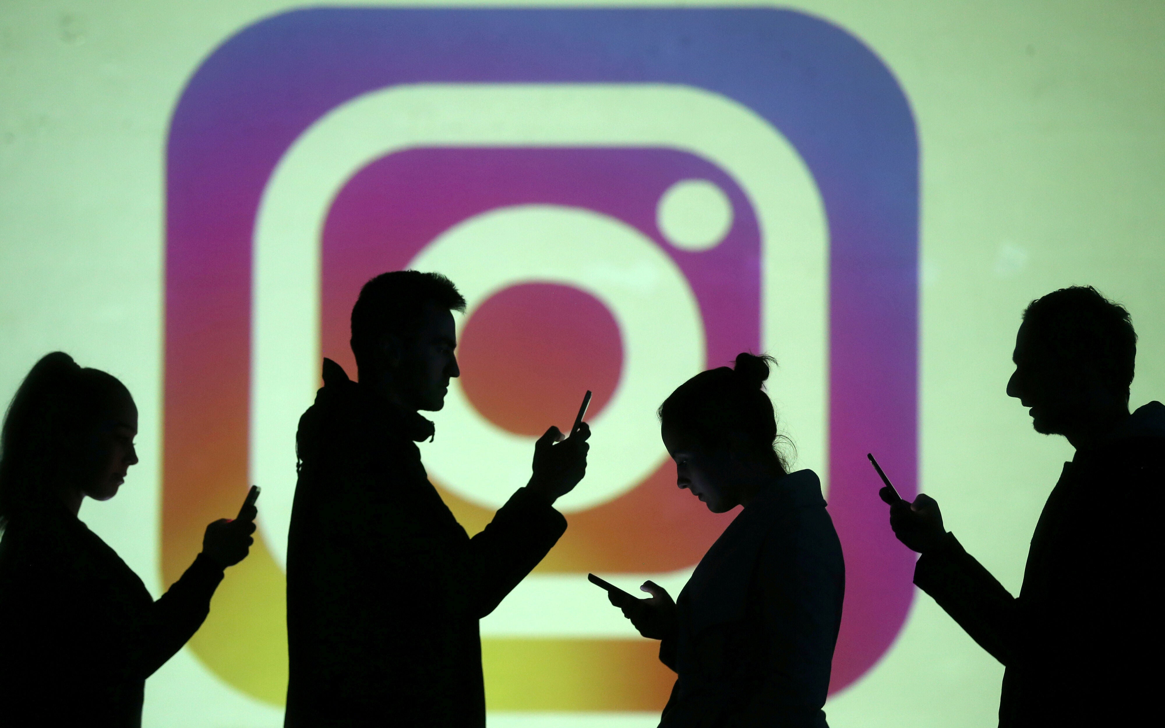 Instagram impone el 'modo adolescente' en España y permite a los padres limitar el tiempo de uso