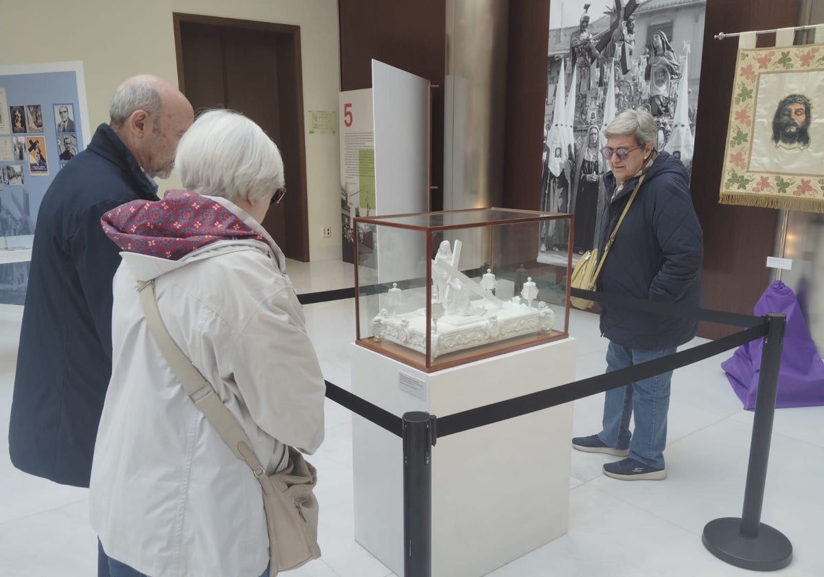 Maqueta que reproduce fielmente el paso realizado por Mariano Benlliure para la Real Hermandad de la Santa Faz.