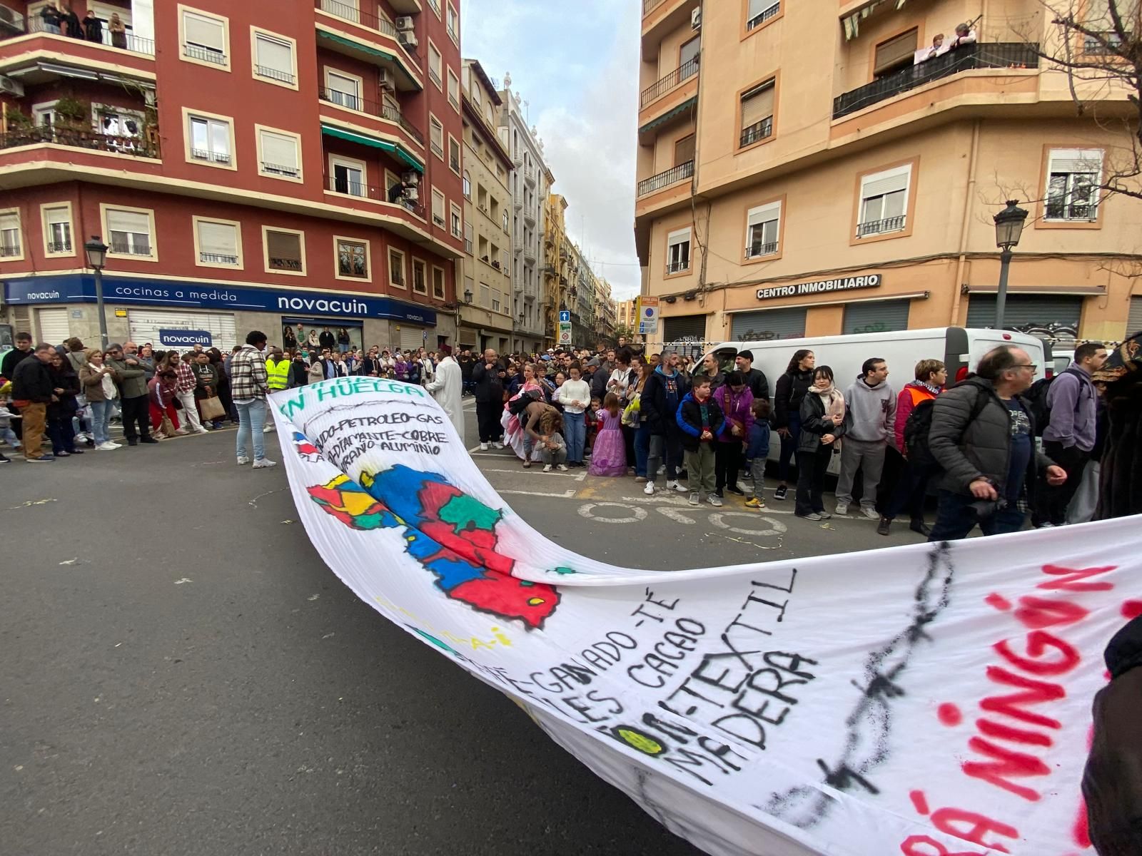 El carnaval revoluciona las calles de Ruzafa