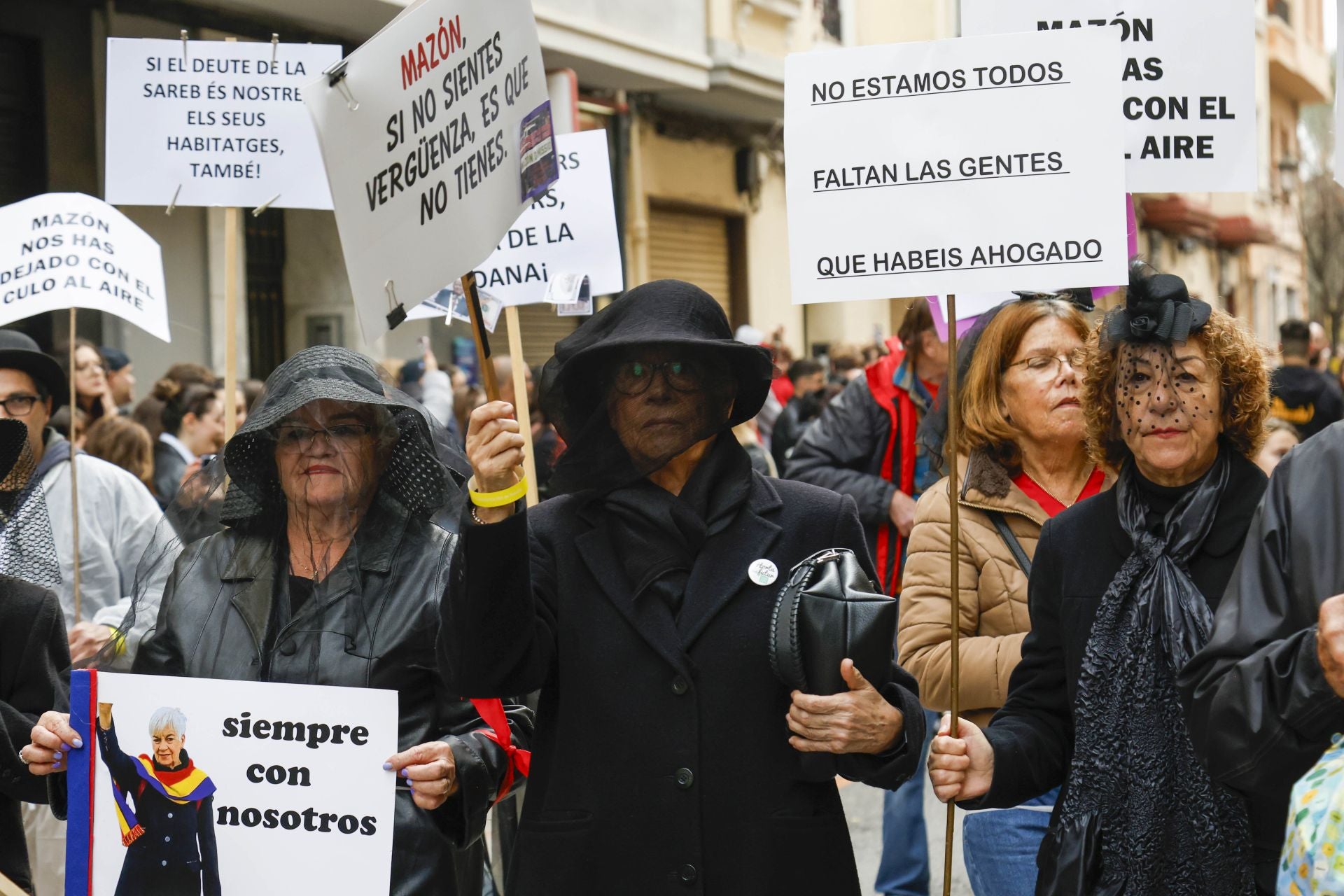 El carnaval revoluciona las calles de Ruzafa