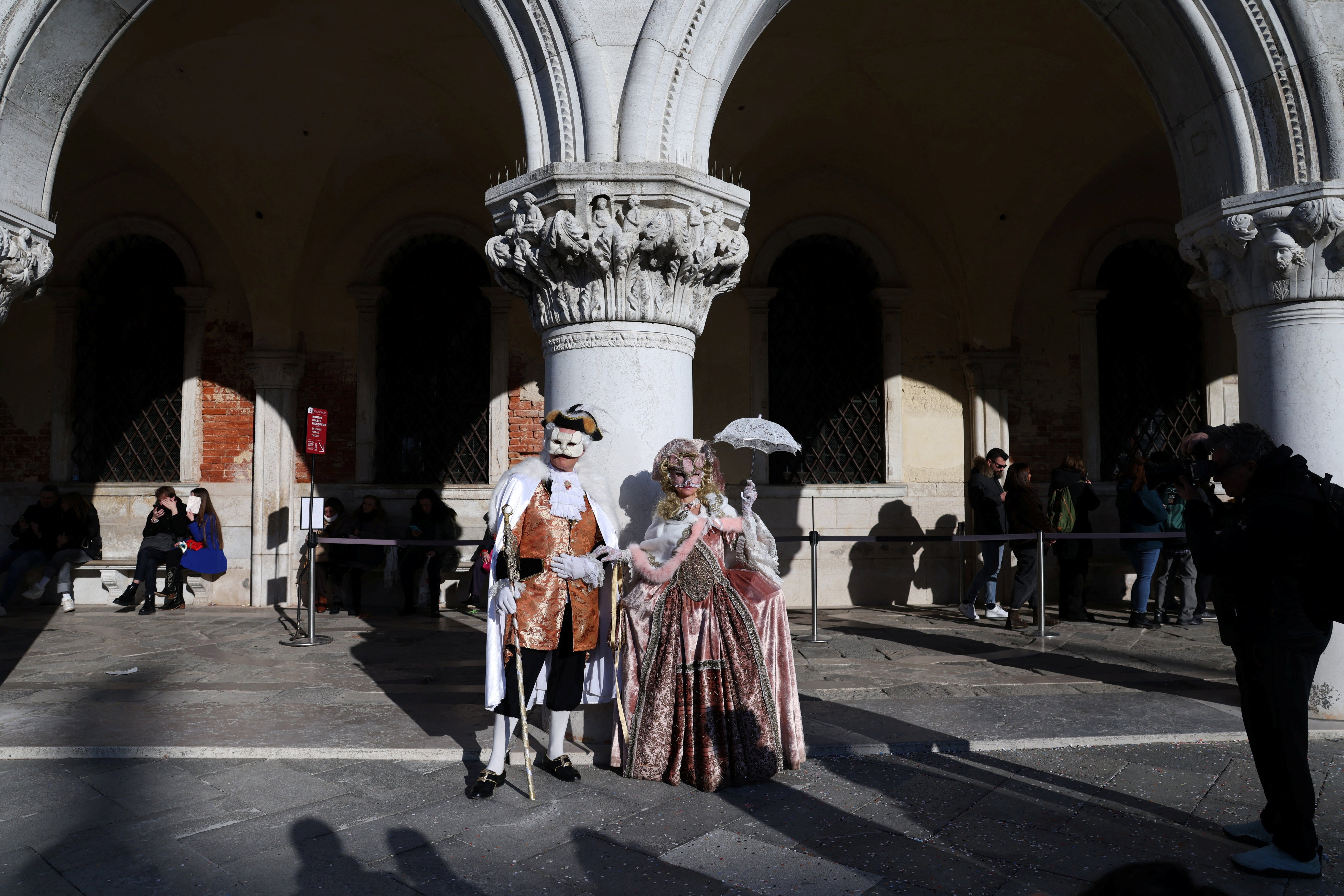 De viaje al fascinante Carnaval de Venecia 2025