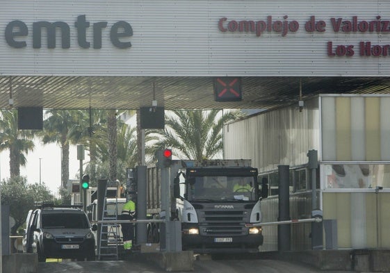 La entrada a la entidad que gestiona los residuos en la provincia de Valencia.