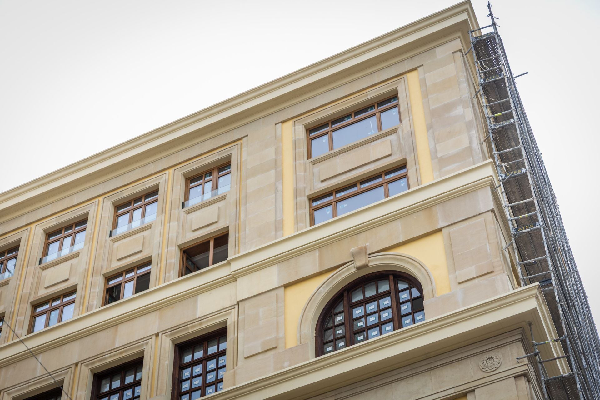 FOTOS | El nuevo Hotel Marriott de Valencia se descubre en la plaza del Ayuntamiento