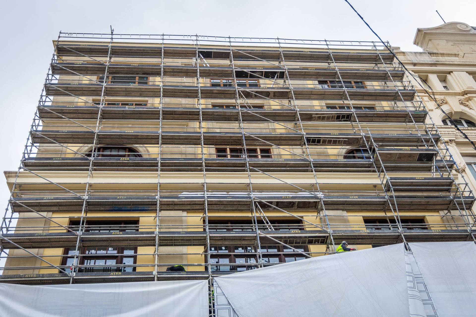 FOTOS | El nuevo Hotel Marriott de Valencia se descubre en la plaza del Ayuntamiento