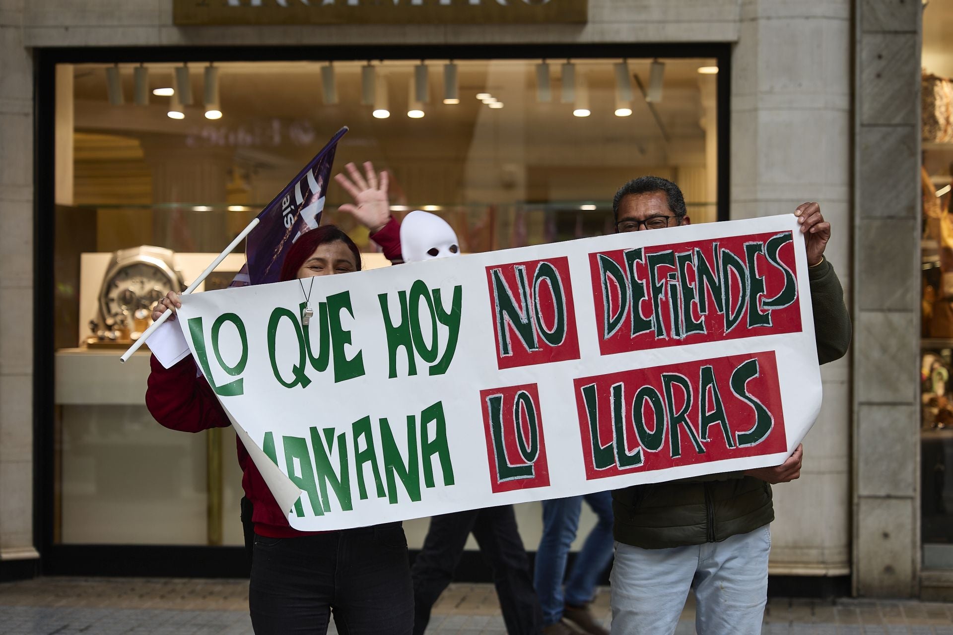 La protesta de los trabajadores de Servicios Sociales, en imágenes