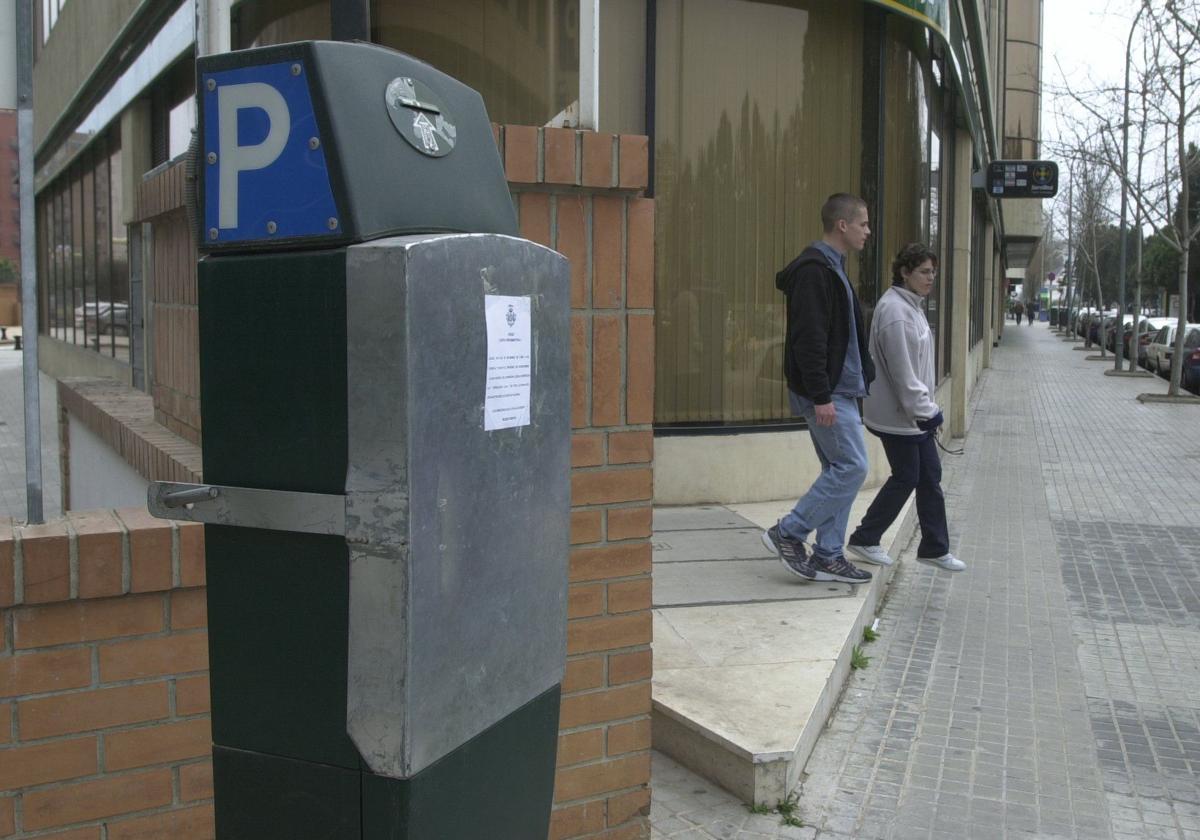 Parquímetro de la ORA que queda inutilizado en Fallas.