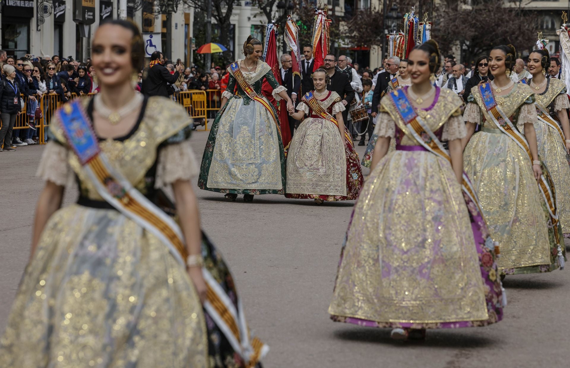 FOTOS | Mascletà y Entrada de Bandas del domingo 23 de febrero